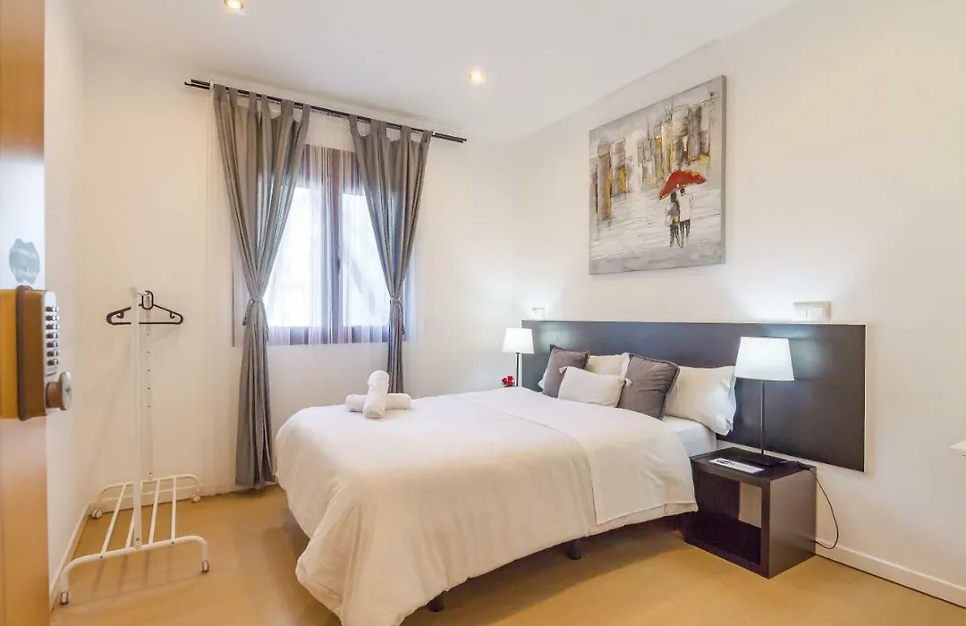 Ayz Javier Cabrini - Auto Check-In Property-1